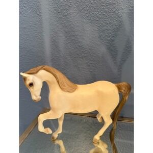 VTG Breyer Family Arabian Stallion –Alabaster White/Grey -Reeves Intl 1986 STAMP